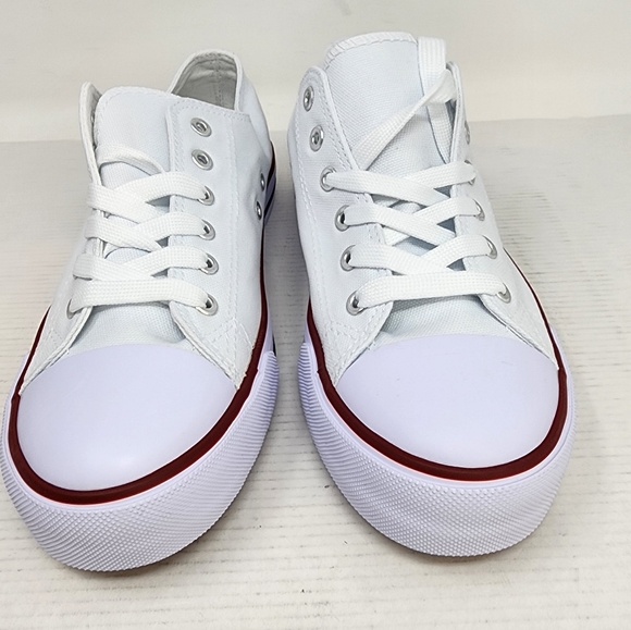 New White Canvas Low Top Sneakers Comfortable Walking Shoes Women's Size 8 - Picture 4 of 7
